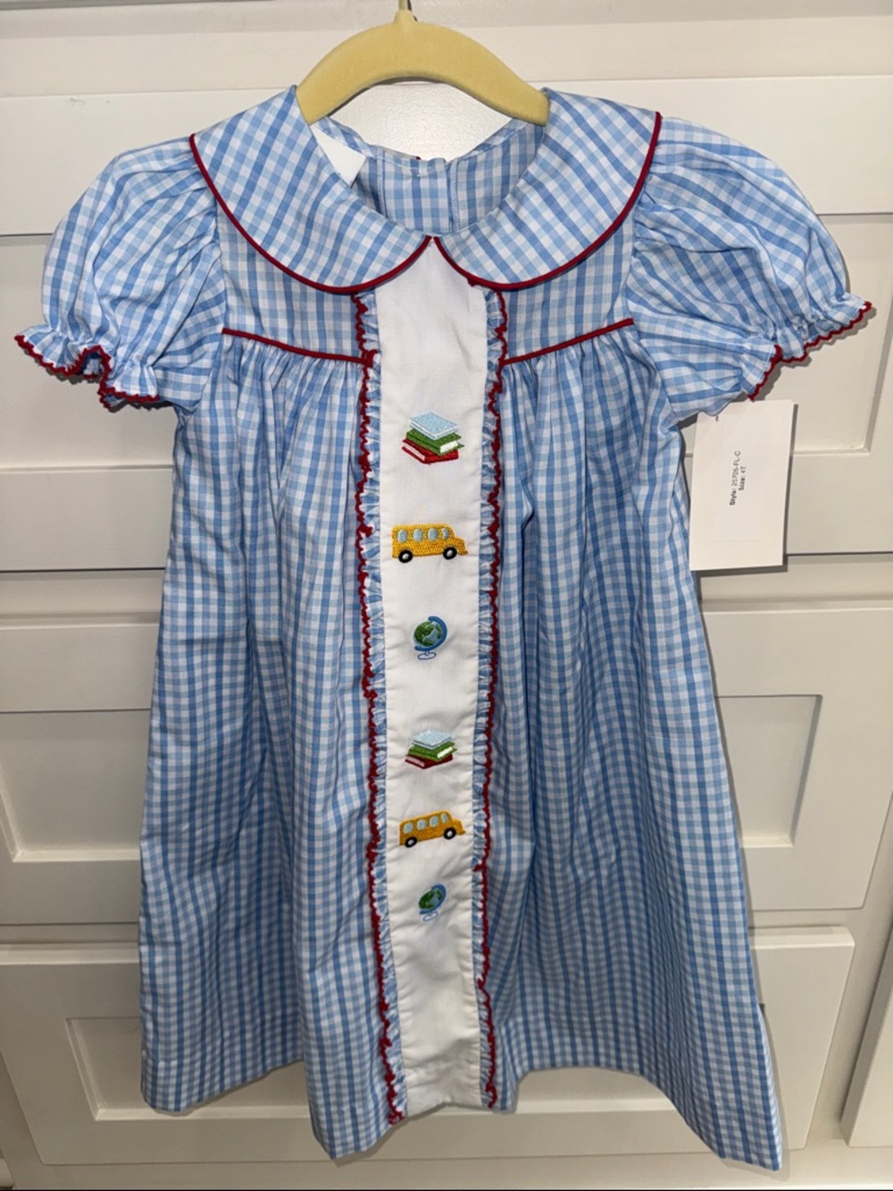 NWT 4T Bailey Boys gingham dress
School stitched designs